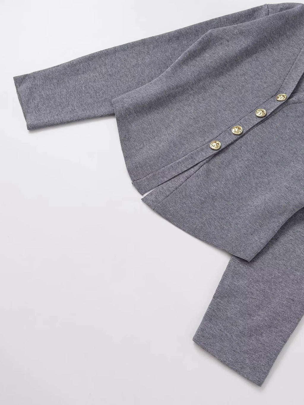 Cardigan botones dorados