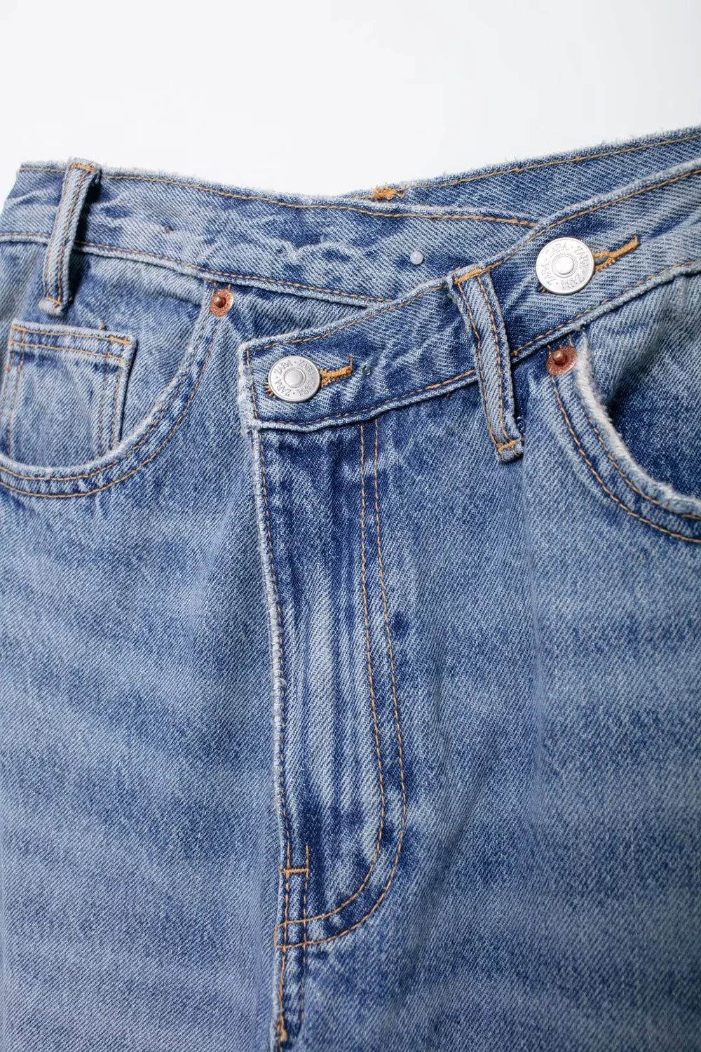 Jean asimétrico ancho